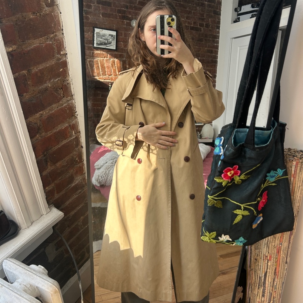 Etienne Aigner Beige Trench Coat - Picture 2 of 4